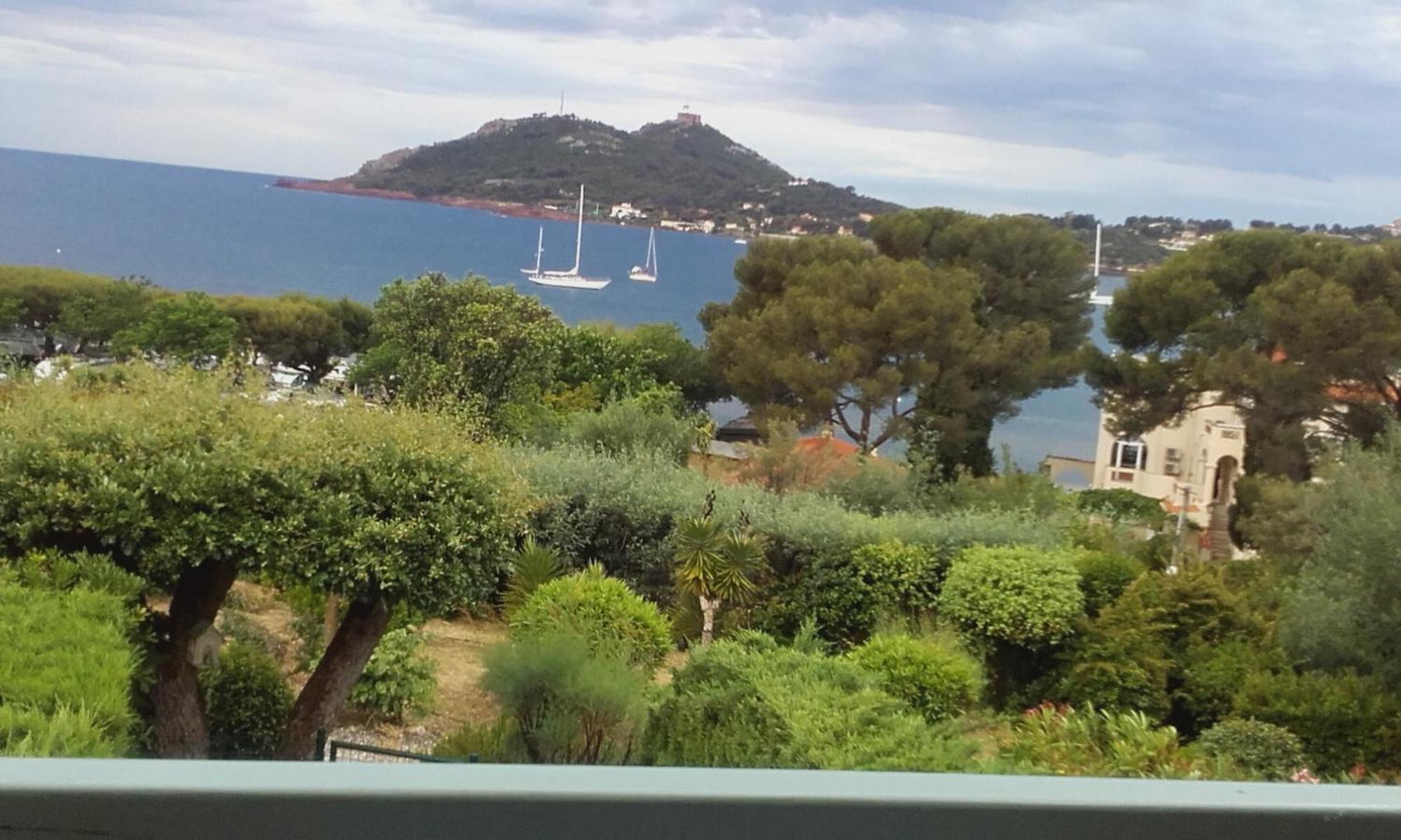 Appartement Vue Mer Piscines Parking Les Coraux Agay Plage Saint-Raphaël Zewnętrze zdjęcie